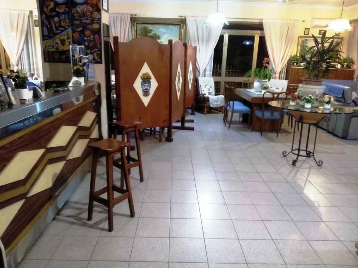 فندق إليسيو جيارديني ناكسوس المظهر الخارجي الصورة